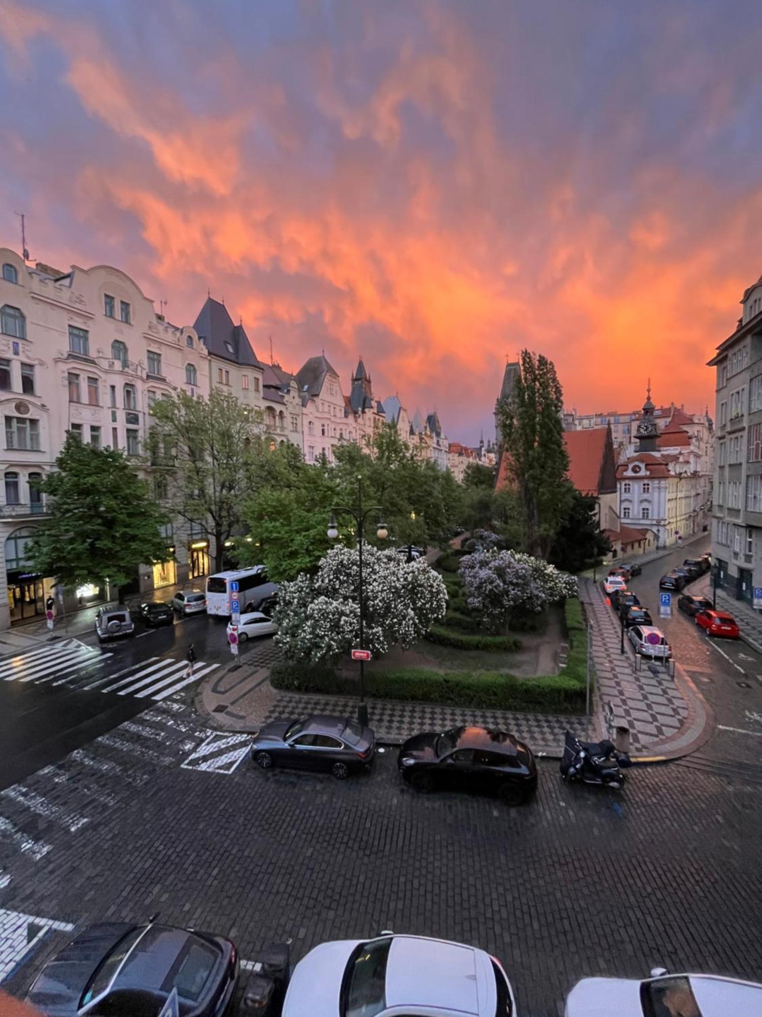 Central Apartments Parizska Prag Eksteriør billede
